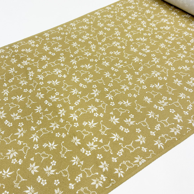 【いとしの小紋＊】小付けの刺繍小紋　ライトイエロー　四季花　宝物　吉祥文　正絹 いとしの小紋＊】小付けの刺繍小紋 ライトイエロー 四季花 宝物 吉祥文