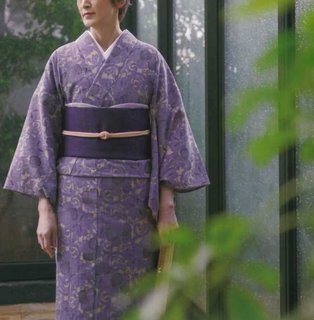 反物 女性 松煙染小紋 桐桜唐草 反物 女性 松煙染小紋 桐桜唐草