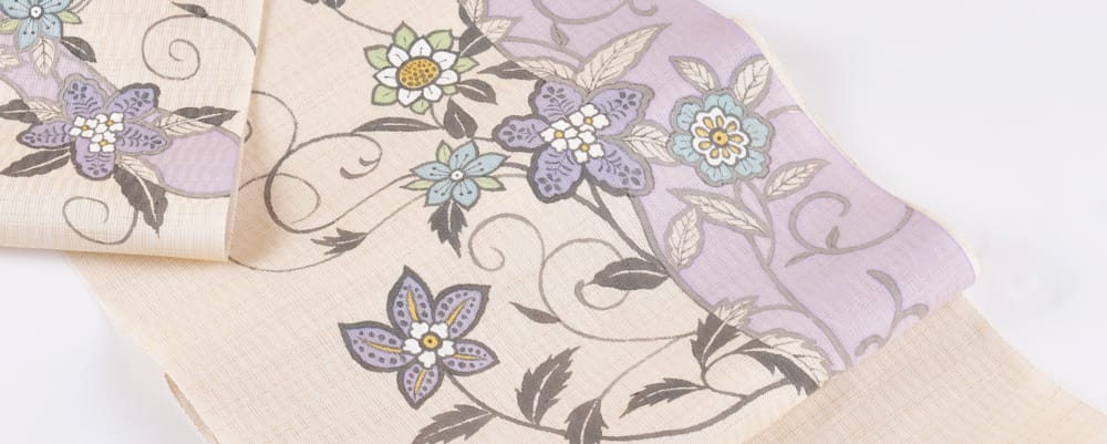 手描き染 麻帯 品のある花 夏９寸名古屋帯 お太鼓柄 麻 夏帯 手描き染 麻帯 品のある花 夏9寸名古屋帯 お太鼓柄 麻 夏帯
